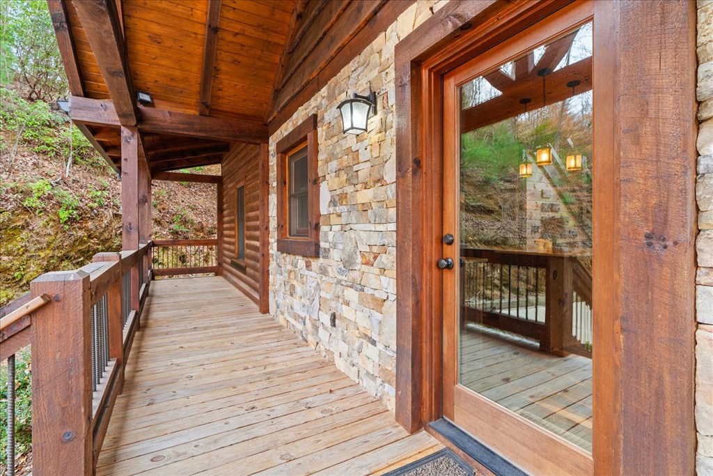 754 Cherokee Trail Property Photo 9
