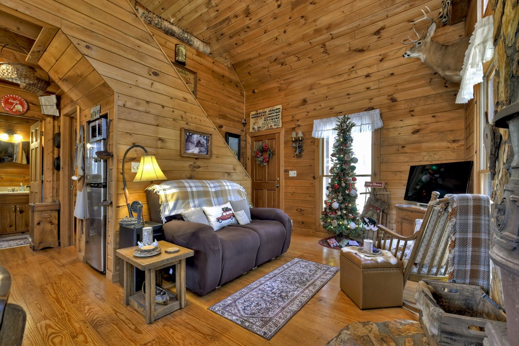 331 Chestnut Gap Road Property Photo 17