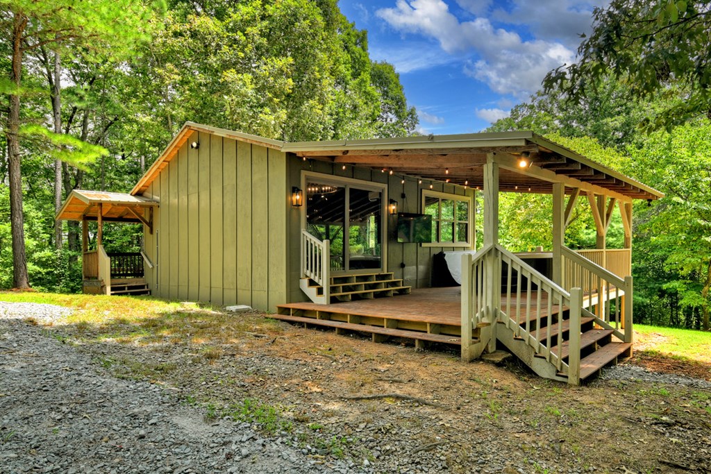 201 Parker Ridge Property Photo 3