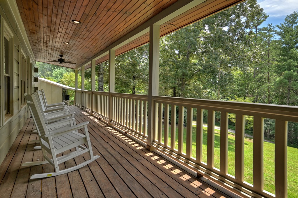 201 Parker Ridge Property Photo 8