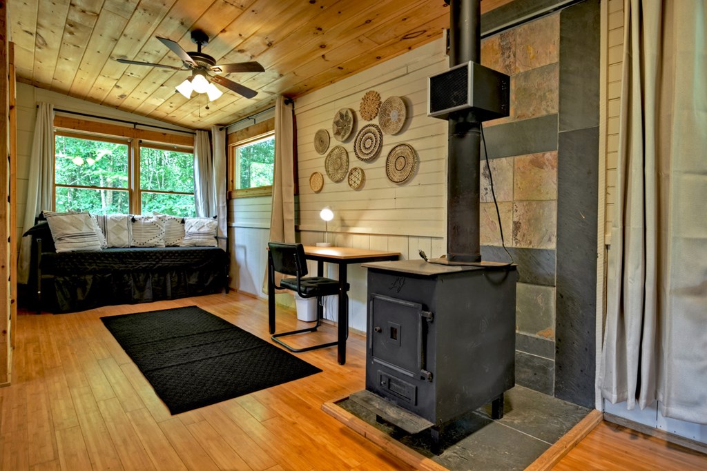 201 Parker Ridge Property Photo 32
