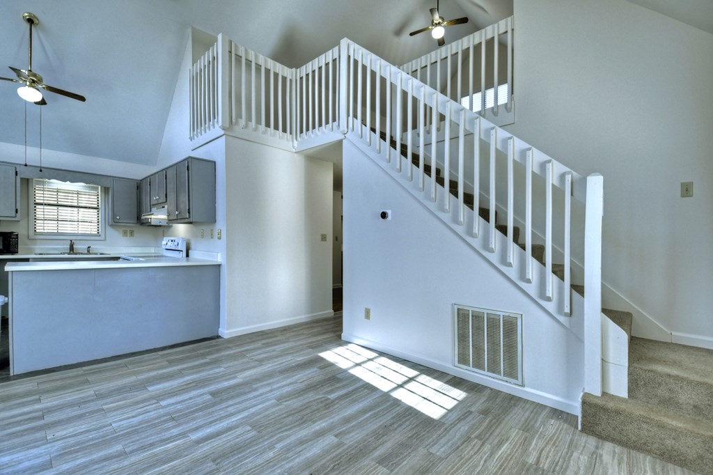 374 Cherokee Court Property Photo 6