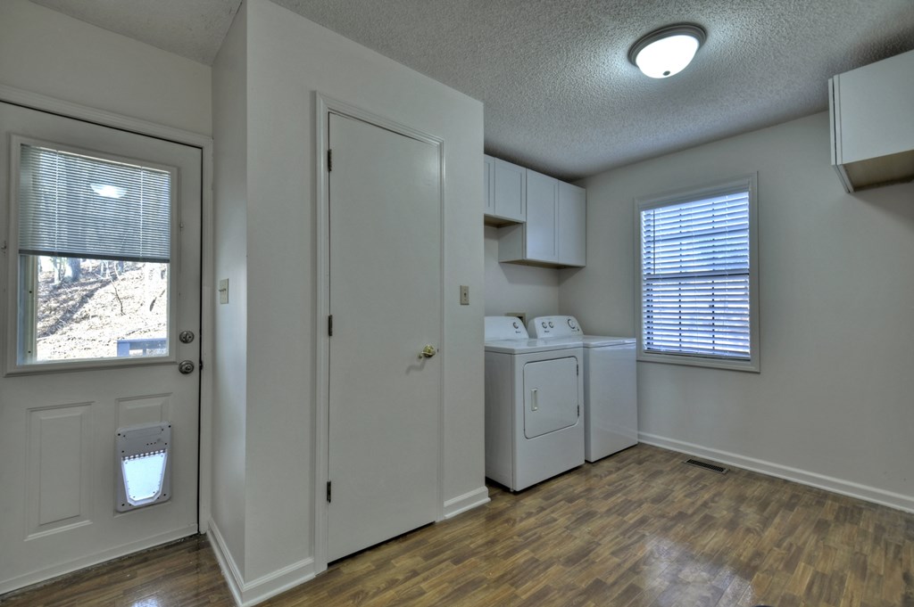 374 Cherokee Court Property Photo 27
