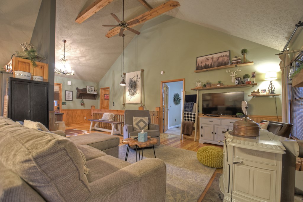 160 Nickel Lane Property Photo 8