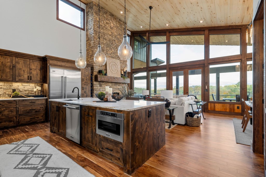 201 Yonah Path Property Photo 4