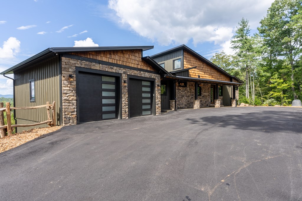 201 Yonah Path Property Photo 8
