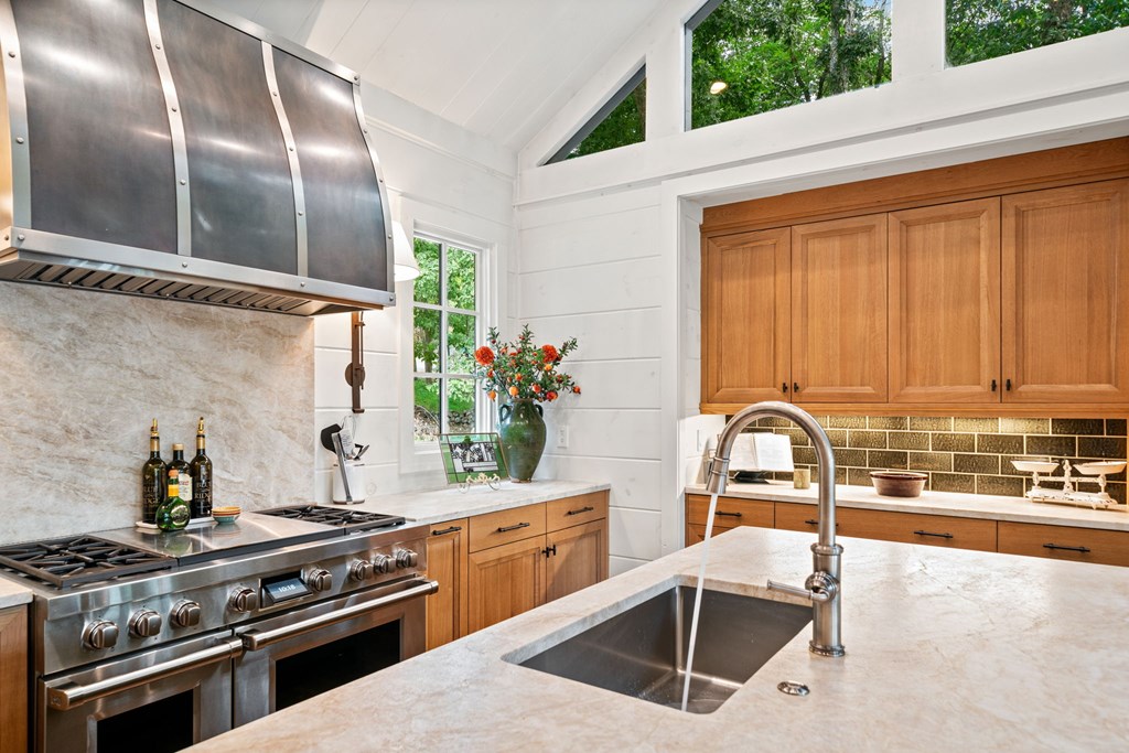 30 Cherokee Lane Property Photo 17