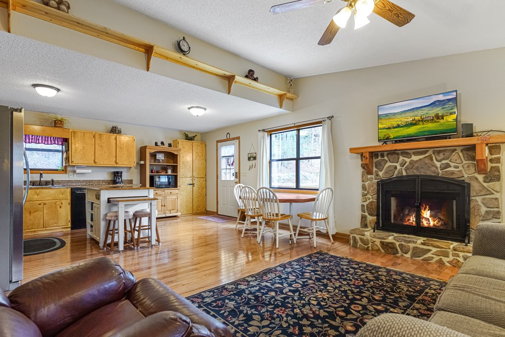 83 Valley Drive Property Photo 3