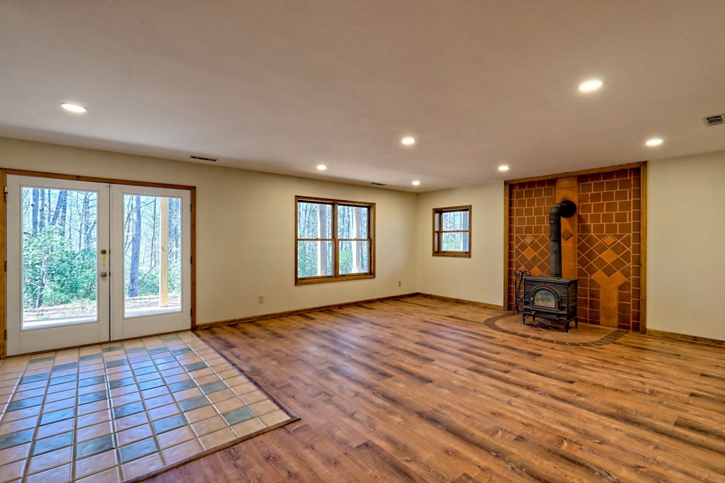119 Wilson Way Property Photo 4