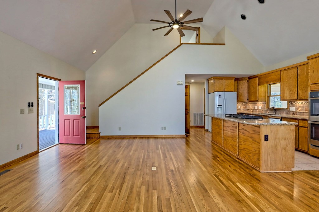 119 Wilson Way Property Photo 14