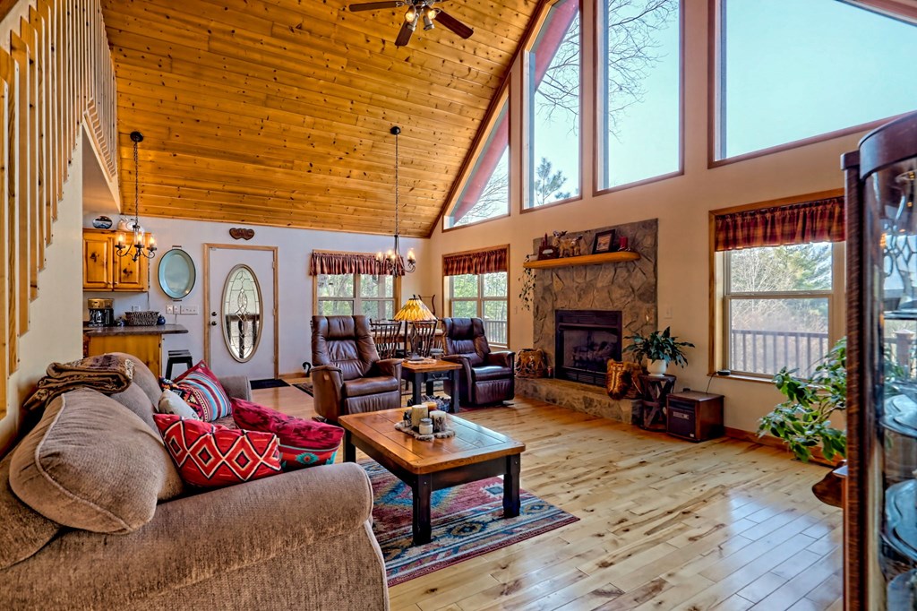 441 Golden Eagle Property Photo 24