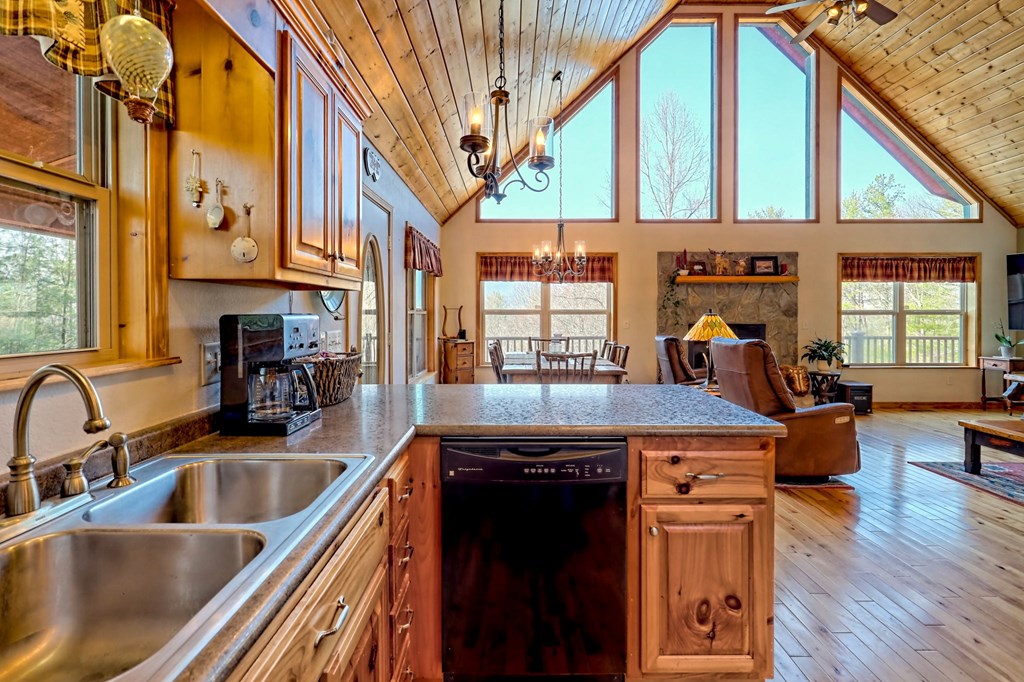 441 Golden Eagle Property Photo 28