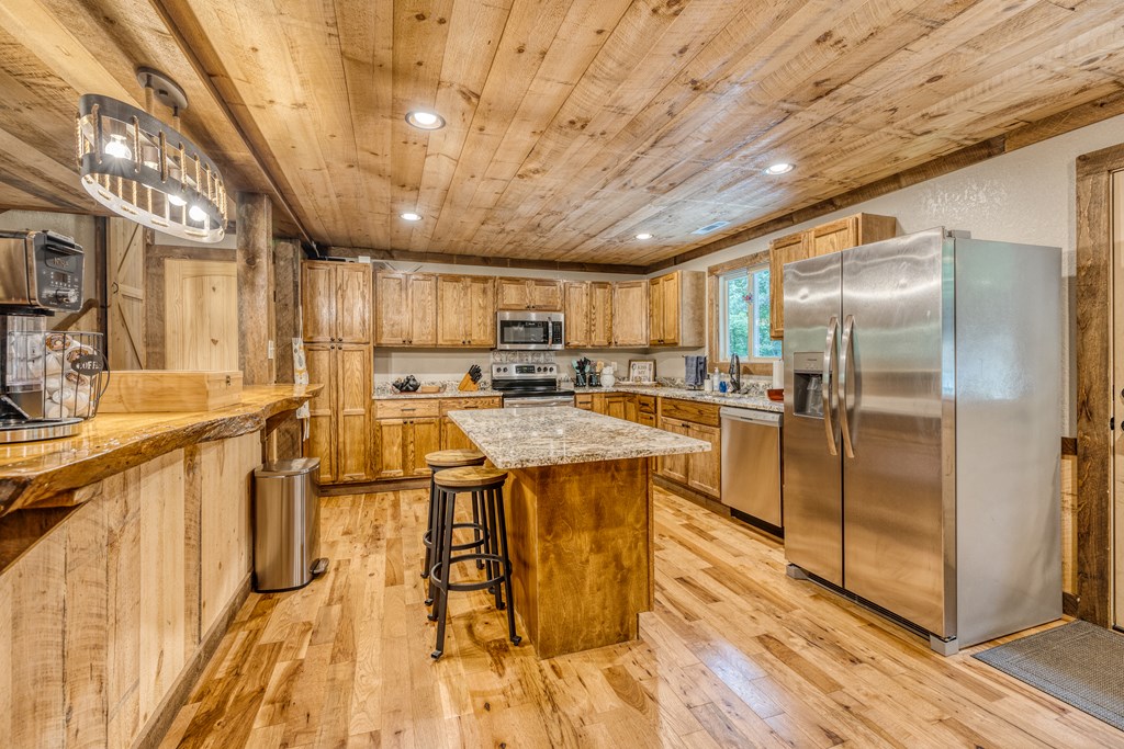 85 That Lane Property Photo 12