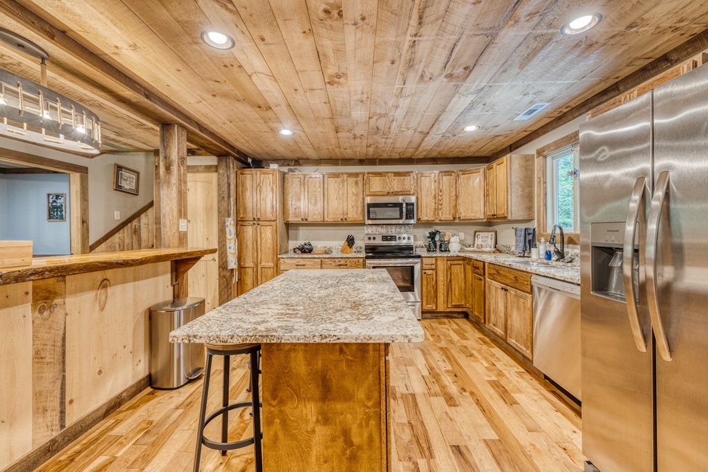 85 That Lane Property Photo 16