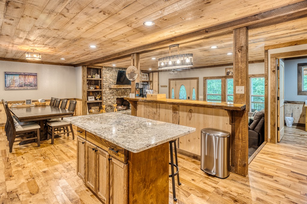 85 That Lane Property Photo 17