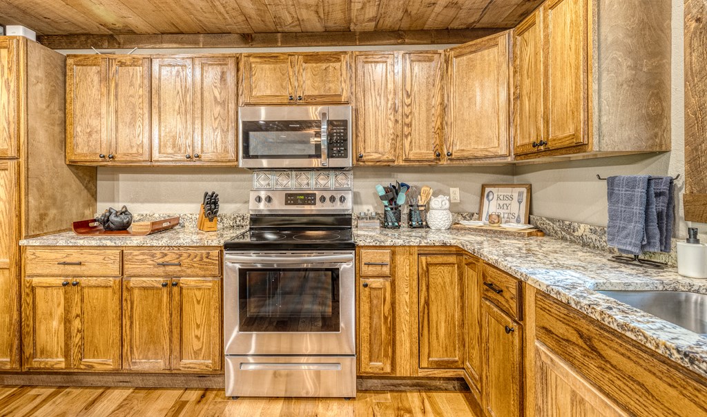 85 That Lane Property Photo 19