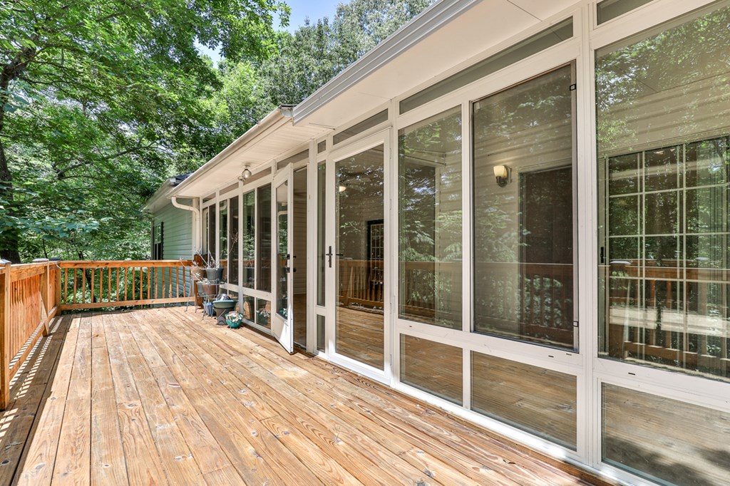 1012 Villa Drive Property Photo 7