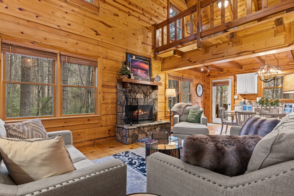 37 Misty Mountain Overlook Property Photo 9