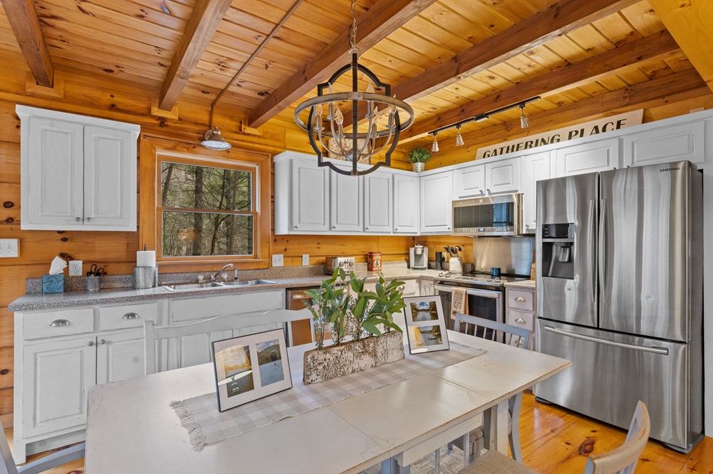 37 Misty Mountain Overlook Property Photo 12