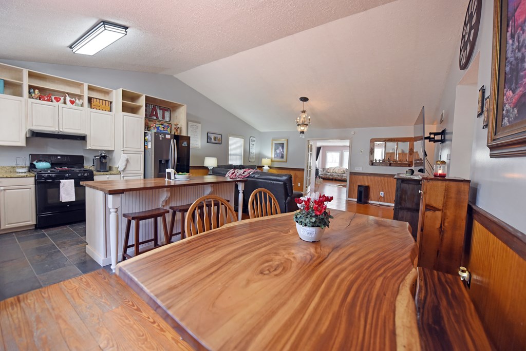 106 Opaque Way Property Photo 3