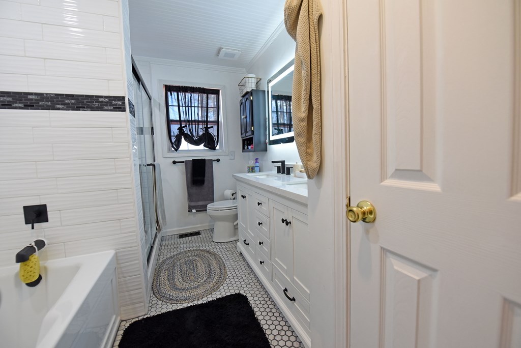 106 Opaque Way Property Photo 29