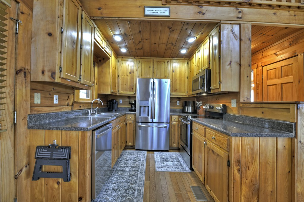 105 Joanna Court Property Photo 12