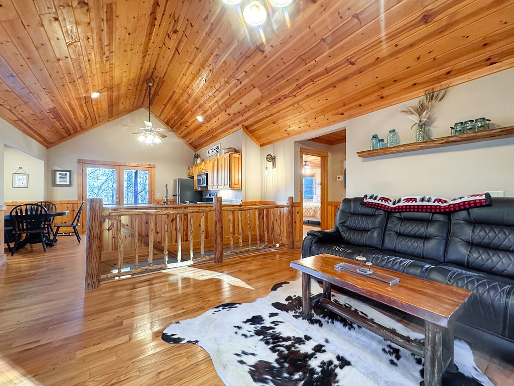 224 Dragon Tree Lane Property Photo 7