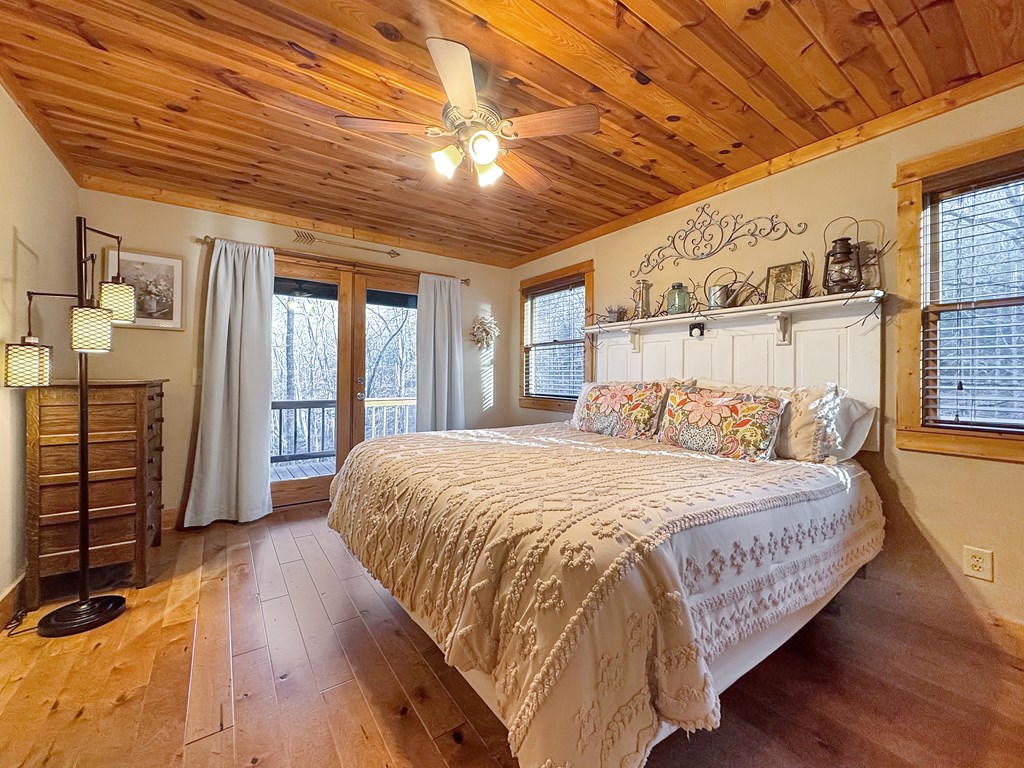 224 Dragon Tree Lane Property Photo 8