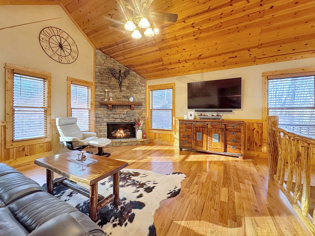 224 Dragon Tree Lane Property Photo 11