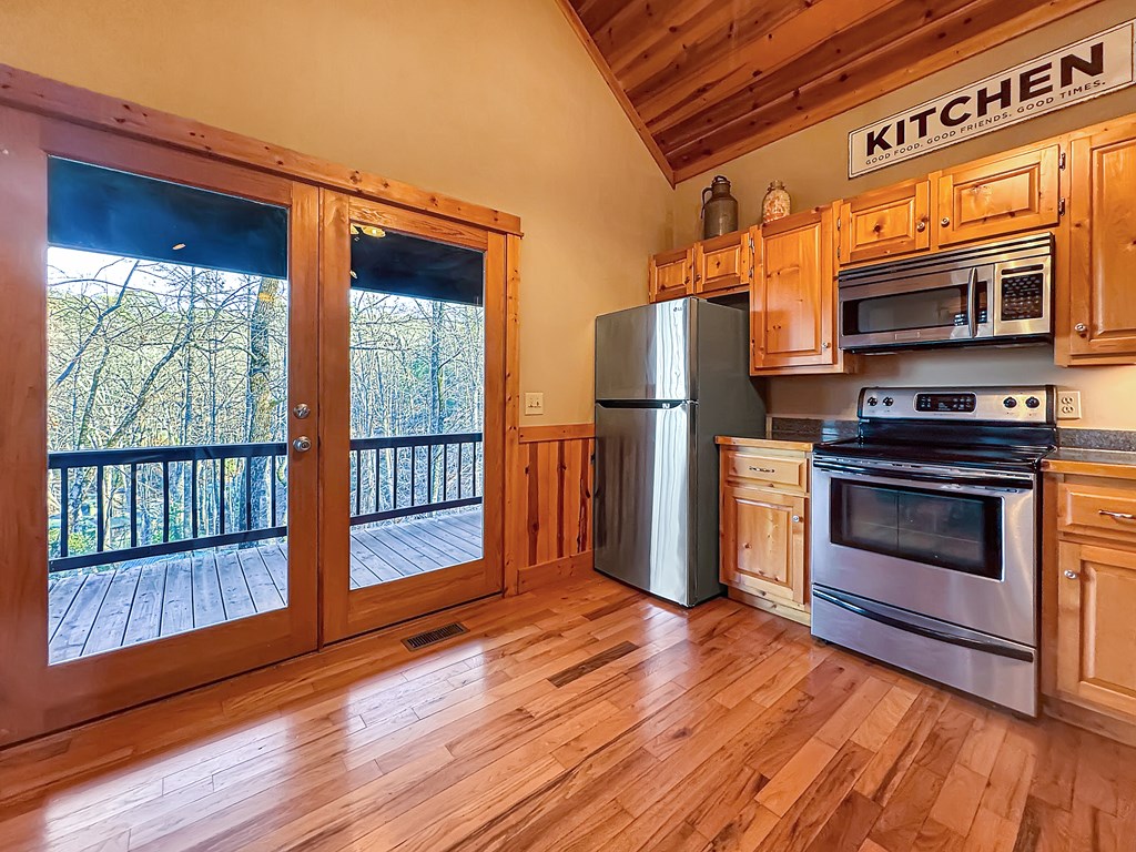 224 Dragon Tree Lane Property Photo 12