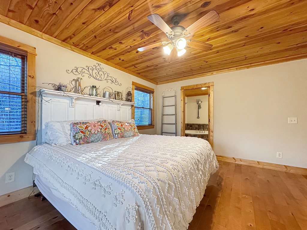 224 Dragon Tree Lane Property Photo 14
