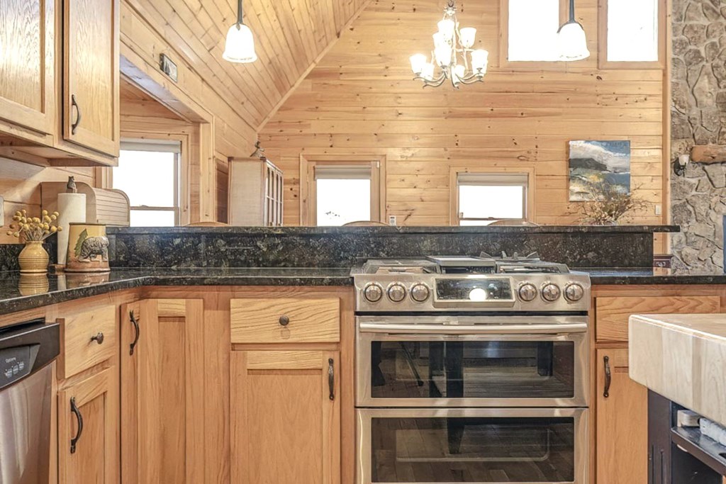 322 Bootlegger Road Property Photo 11
