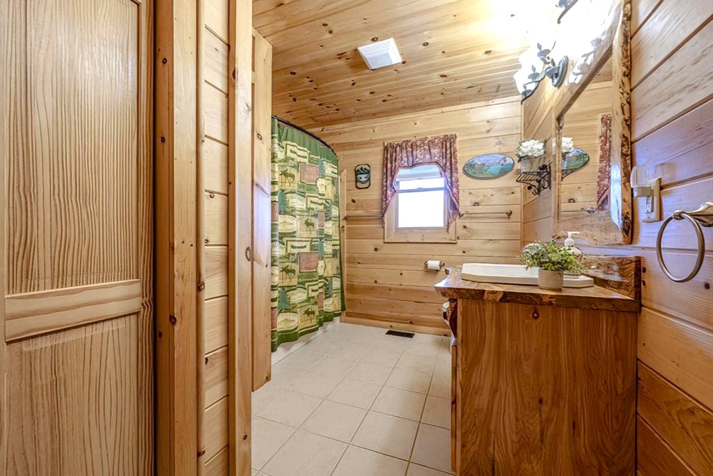 322 Bootlegger Road Property Photo 13