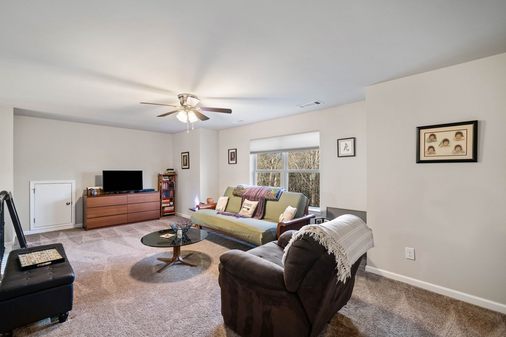 9475 Dunmoore Drive Property Photo 22