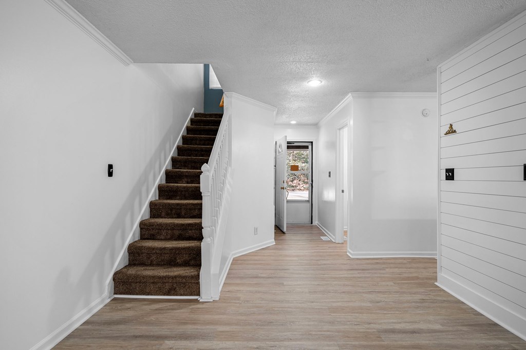 645 Riverside Drive Property Photo 6
