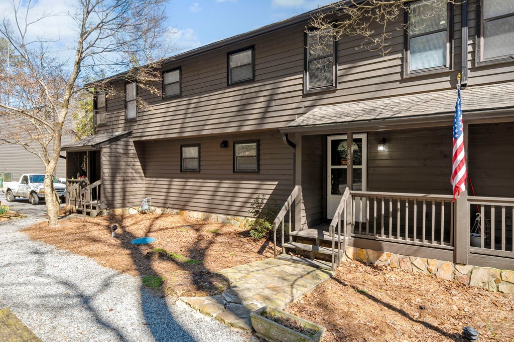 645 Riverside Drive Property Photo 37