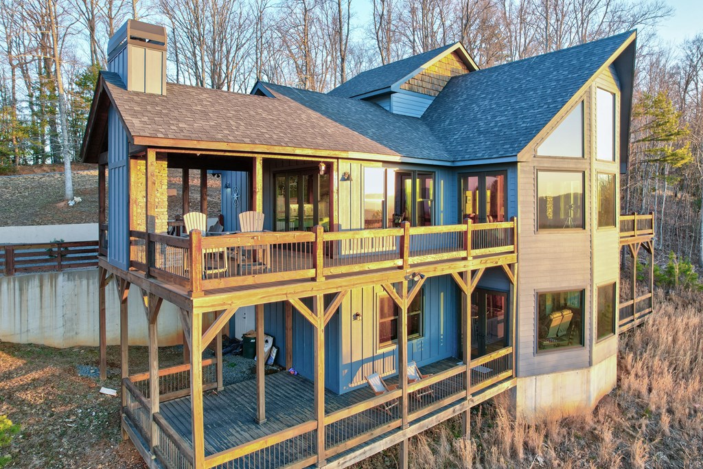 626 Rustic Barn Trail Property Photo 4