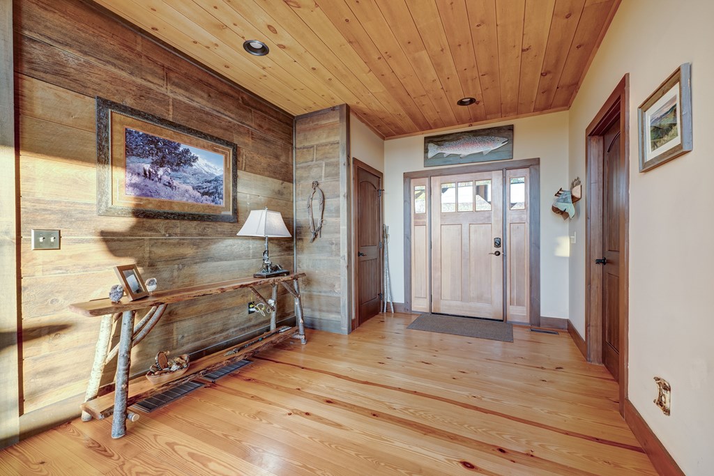 626 Rustic Barn Trail Property Photo 16