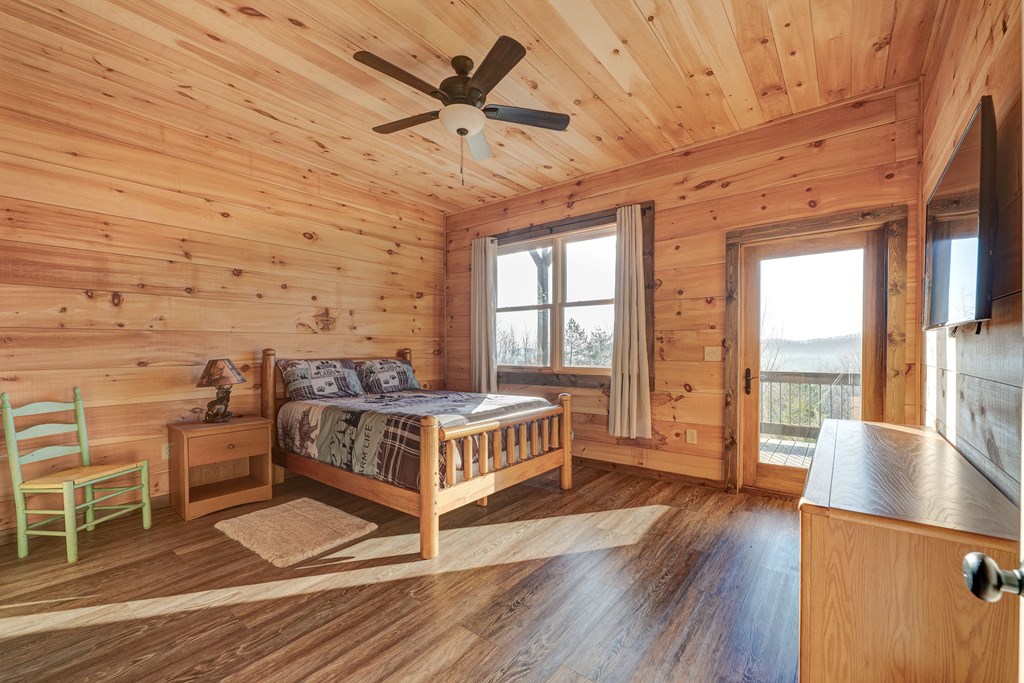 626 Rustic Barn Trail Property Photo 42