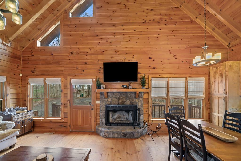541 Little Bushy Head Road Property Photo 6