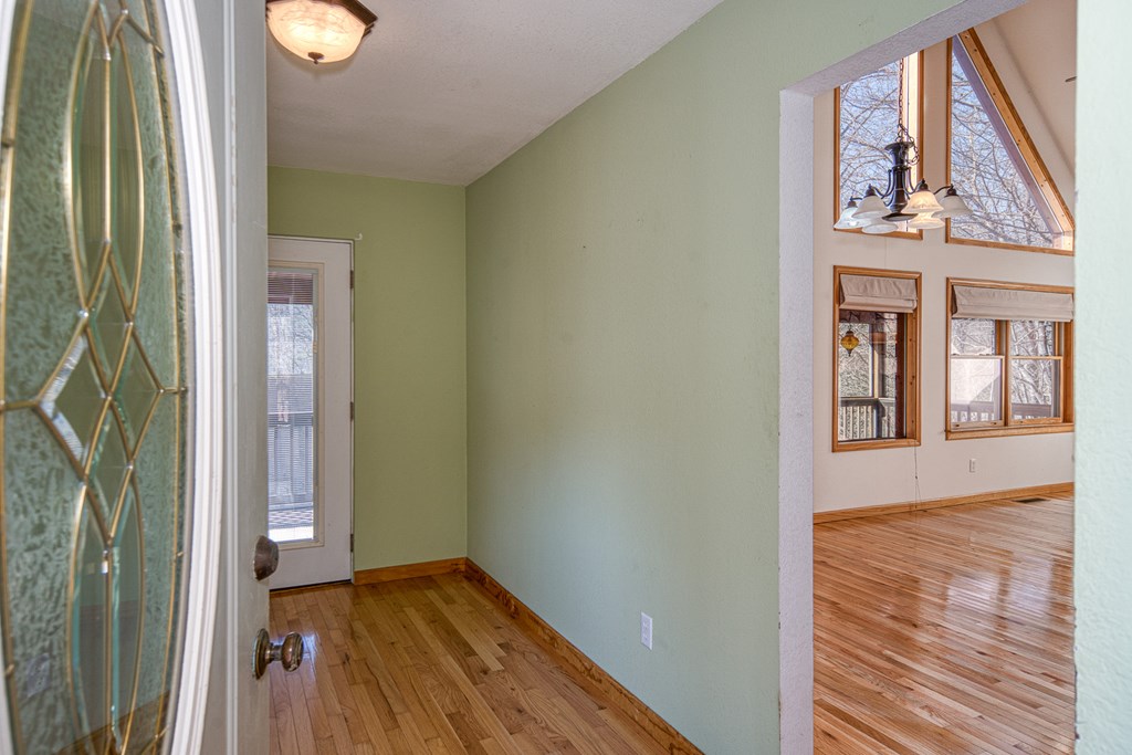 221 Country Mountain Rdg Property Photo 3