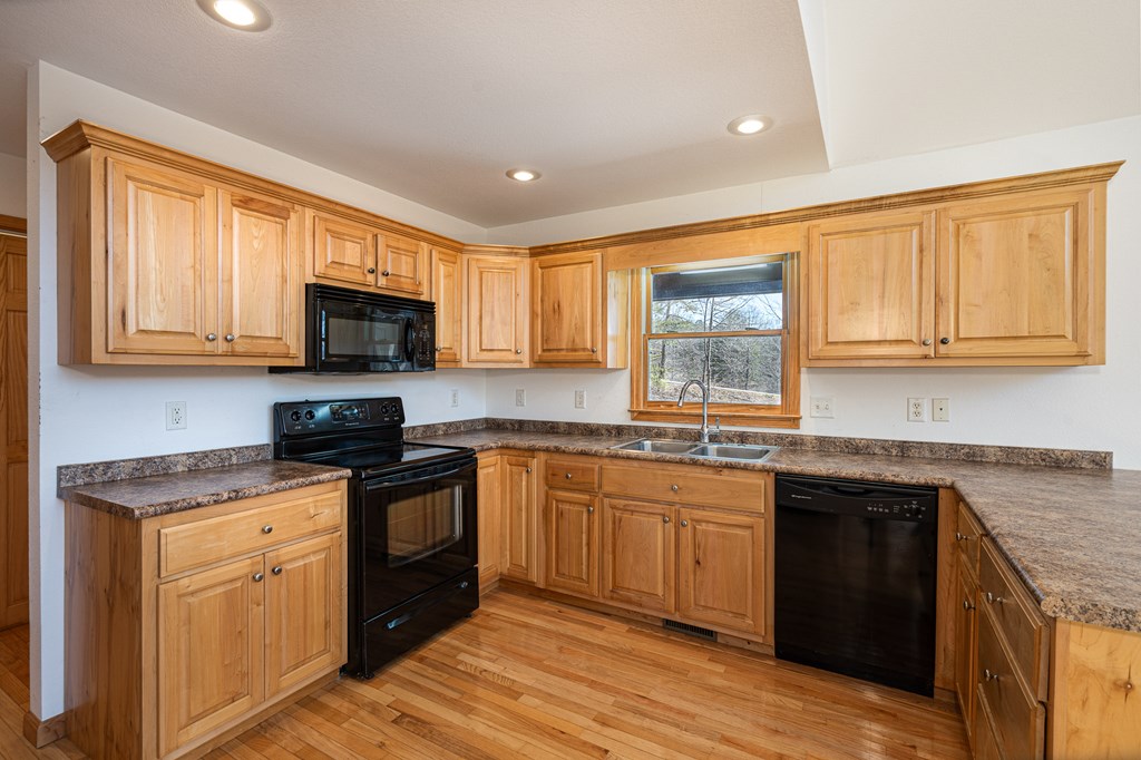 221 Country Mountain Rdg Property Photo 7