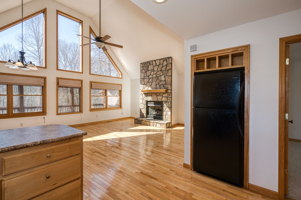 221 Country Mountain Rdg Property Photo 10