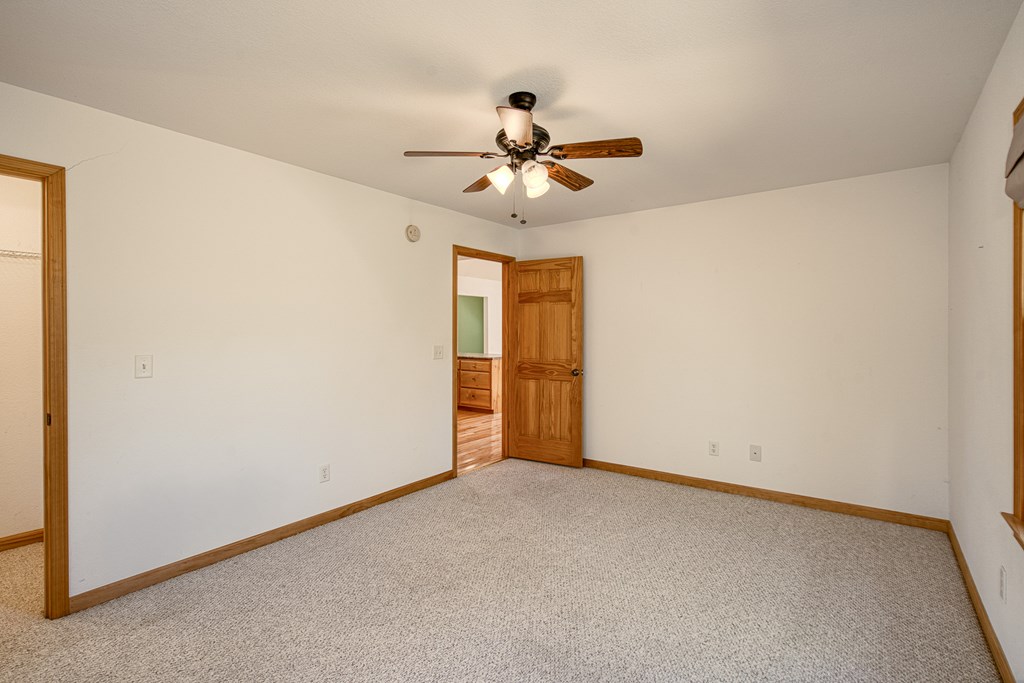 221 Country Mountain Rdg Property Photo 13
