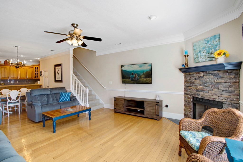 1725 Watercrest Way D Property Photo 5