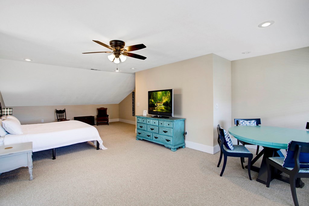 1725 Watercrest Way D Property Photo 23