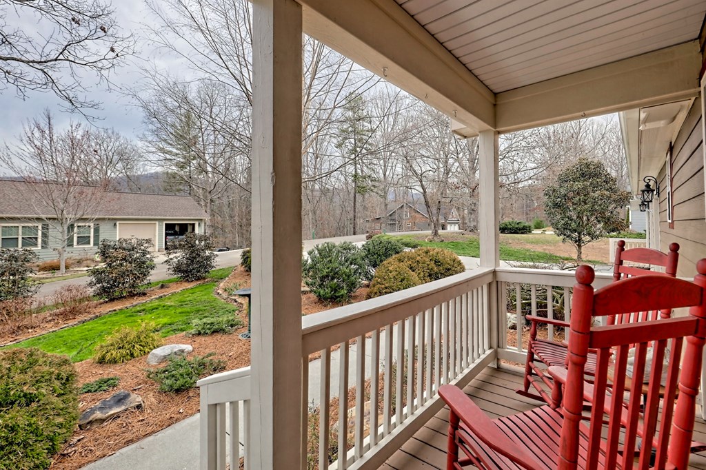 183 White Meadows Drive Property Photo 6
