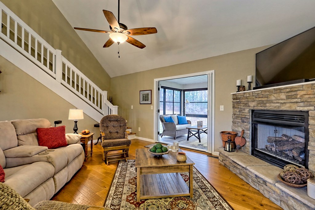 183 White Meadows Drive Property Photo 8
