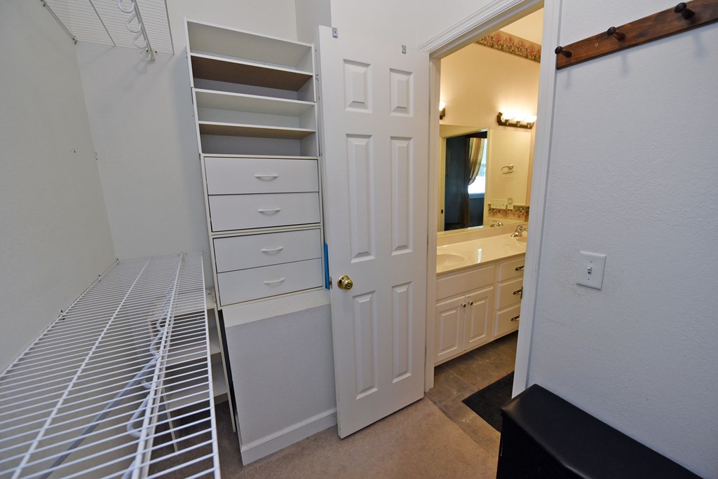 128 Oak Lane Property Photo 33
