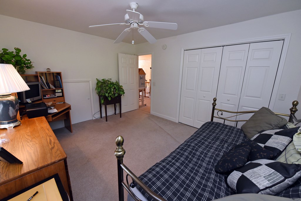 128 Oak Lane Property Photo 35